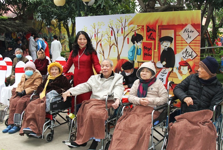 “Chợ Tết quê 2024” ở Trung tâm Chăm sóc người cao tuổi Nhân Ái 